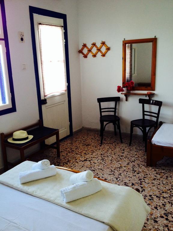 Chrisopetro Rooms Marathókampos Habitación foto